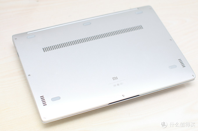 小米笔记本Win8激活 小巧紧凑，小米推出首款办公全面屏笔记本